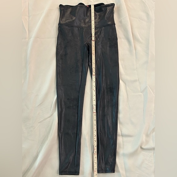 Spanx Faux Leather Shiny Black Leggings - L - Picture 7 of 9